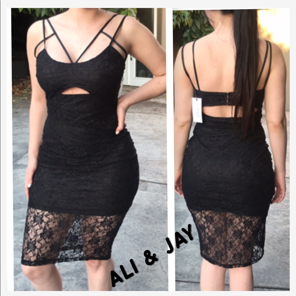 🆕 Ali & Jay Strappy Bodice Lace Dress😍